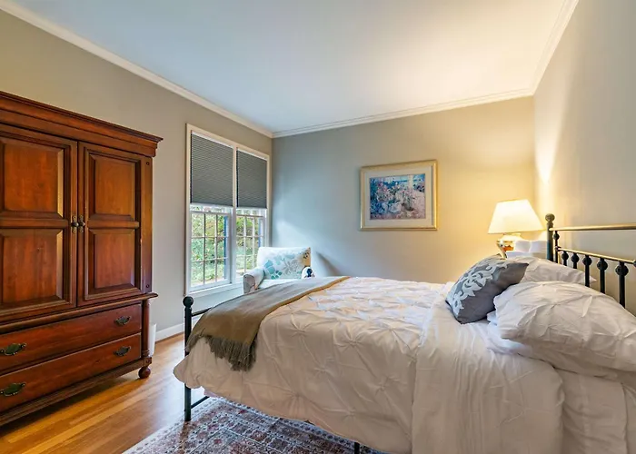 Cozy With Bbq Near Arts & Dining Hotspots Holiday home Winston-Salem