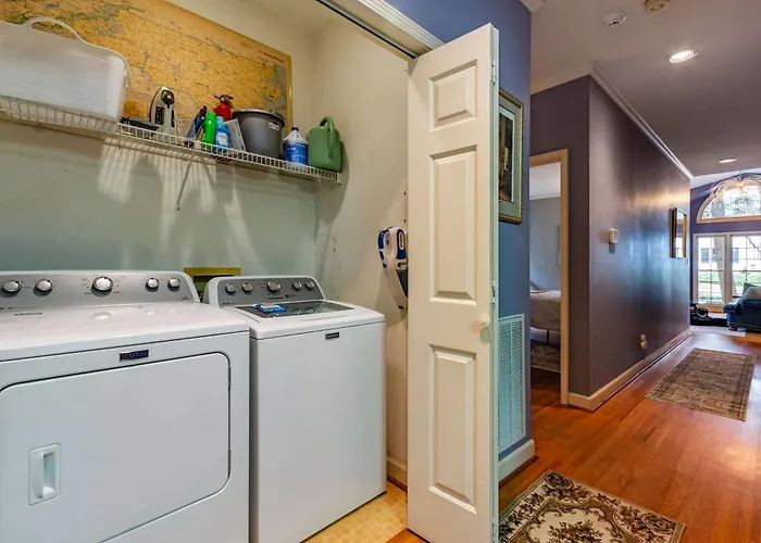 Holiday home Cozy With Bbq Near Arts & Dining Hotspots Winston-Salem
